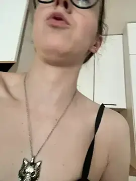 Stripchat Free Live Porn of MartiniiSelenna