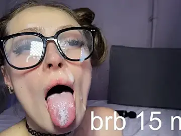 Stripchat Free Live Porn of cutemilana_sexwife