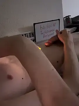 Stripchat Free Porn Cam of secret_dream415