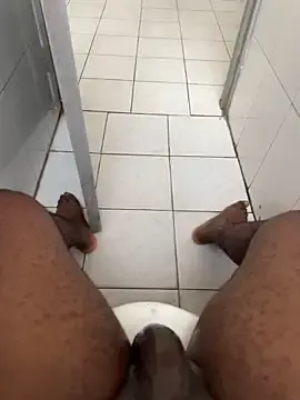 Stripchat Free Live Porn of Black-mamba-madingo