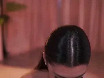 Stripchat Live Sex Cam of NatyDesiree