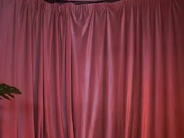 Stripchat Sex Cam of NatyDesiree