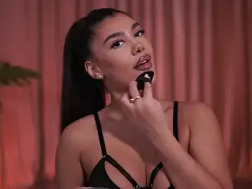 Stripchat Free Porn Cam of NatyDesiree