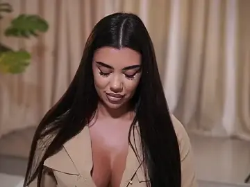 Stripchat Watch Live Sex Cams of NatyDesiree