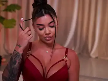 Stripchat Watch Live Sex Cams of NatyDesiree