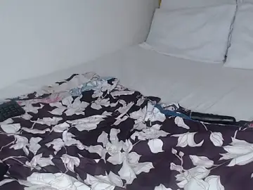 Stripchat Sex Cam of Bella_2025