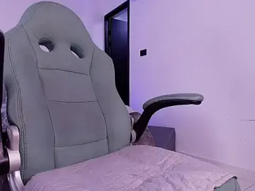 Stripchat Nude Webcam of mister_miike