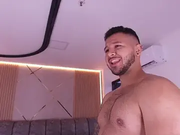 Stripchat Sex Cam of mister_miike