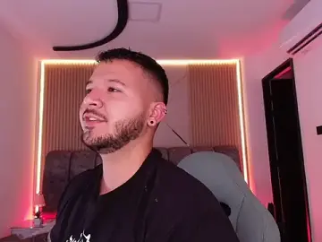 Stripchat Adult Webcam of mister_miike