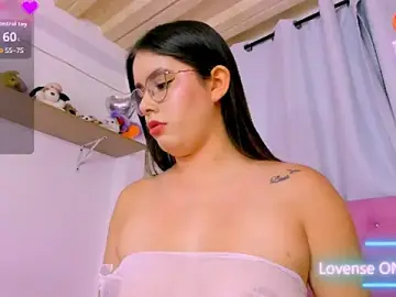 Stripchat Live Sex Cam of ParisShayk