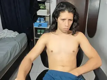 Stripchat Live Sex Cam of itstonnyX