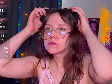 Stripchat Free Porn Cam of ViolettMo0n