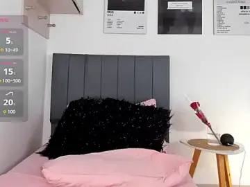 Stripchat Watch Live Sex Cams of hollyprincess_2