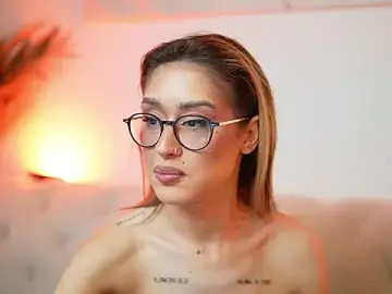 Stripchat Adult Webcam of AileenKiss