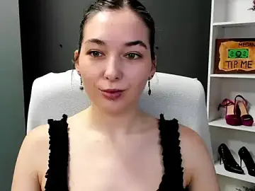 Stripchat Live Sex Cam of Meagn_Extasy