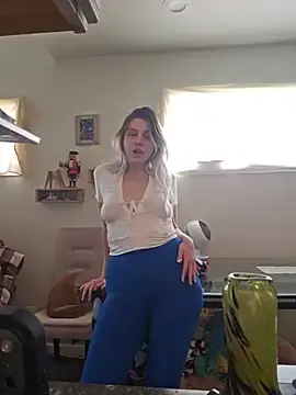 Stripchat Live Porn of ScarletCallings_420