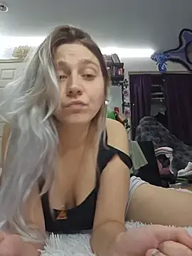 Stripchat Live Sex Cam of ScarletCallings_420