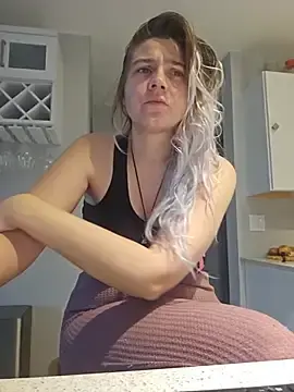 Stripchat Free Porn Cam of ScarletCallings_420