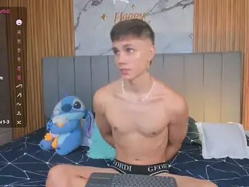 Stripchat Free Live Porn of DustinLevine