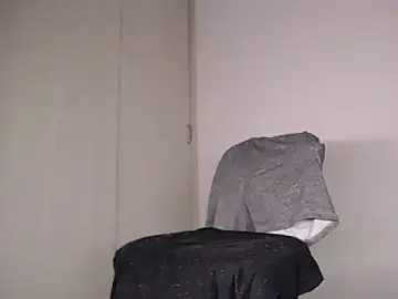 Stripchat Live Porn of MAXJONES_2