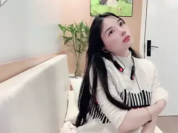 Stripchat Sex Cam of AKiKi711