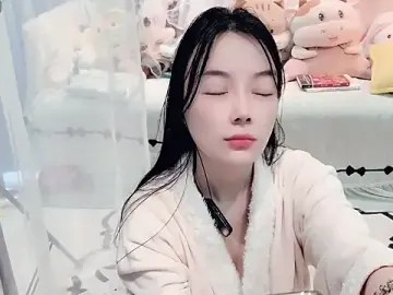 Stripchat Free Porn Cam of AKiKi711