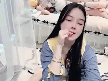 Stripchat Adult Webcam of AKiKi711