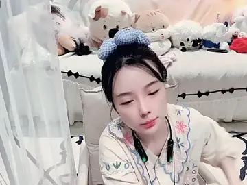 Stripchat Sex Cam of AKiKi711