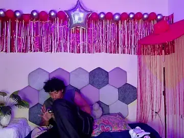 Stripchat Free Porn Cam of Horny_tgn