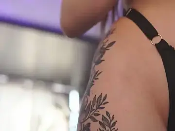 Stripchat Free Live Porn of HotBustyBabeX