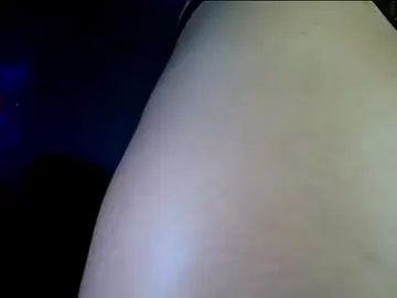 Stripchat Adult Webcam of Isa_Violet