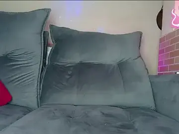 Stripchat Free Porn Cam of Isa_Violet