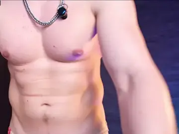 Stripchat Live Sex of LuckyForesk1n