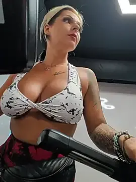 Stripchat Live Sex Cam of Glory_Cat_official
