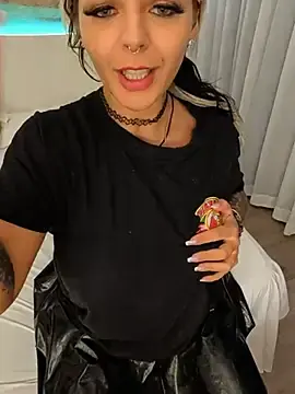 Stripchat Live Sex Cam of Glory_Cat_official