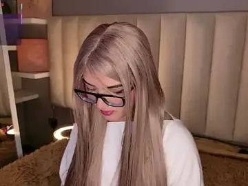 Stripchat Free Live Porn of Megan_mooree_