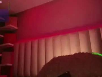 Stripchat Free Live Porn of Megan_mooree_