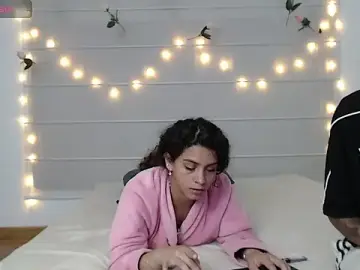 Stripchat Adult Webcam of Sarabubbie