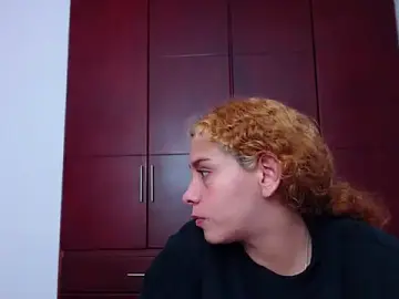 Stripchat Adult Webcam of Sarabubbie