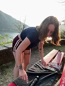 Stripchat Free Live Porn of Mia_Railey