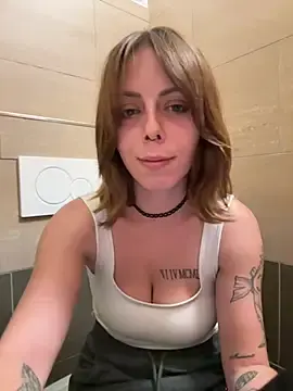 Stripchat Free Live Porn of Mia_Railey