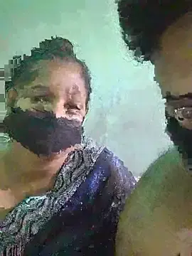 Stripchat Sex Cam of IND_COUPLE1