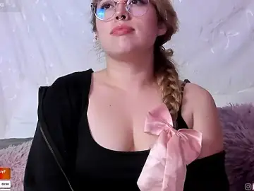 Stripchat Free Porn Cam of julieta_cooper20