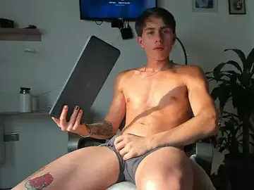 Stripchat Live Sex of manucute_23_