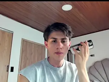 Stripchat Adult Webcams of manucute_23_