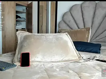 Stripchat Sex Cam of manucute_23_