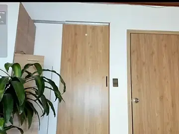 Stripchat Free Live Porn of manucute_23_