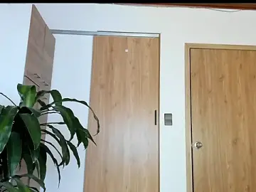 Stripchat Watch Live Sex Cams of manucute_23_