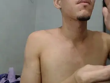 Stripchat Free Live Porn of MicaelRian69