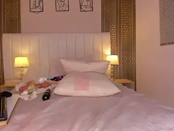 Stripchat Live Sex Cam of zoe_sky_